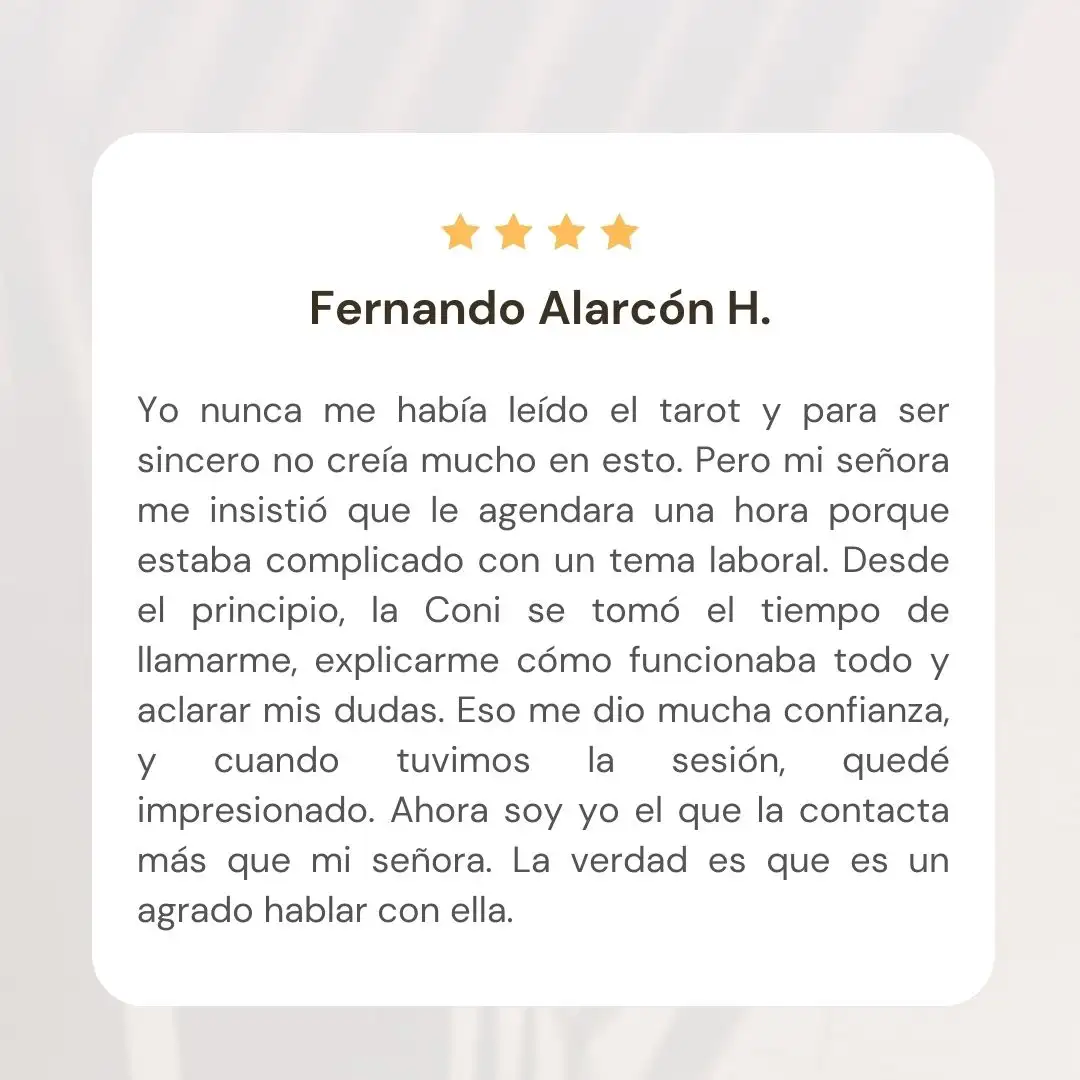 Cliente satisfecho compartiendo su experiencia positiva con el servicio, destacando la claridad y orientación recibida.